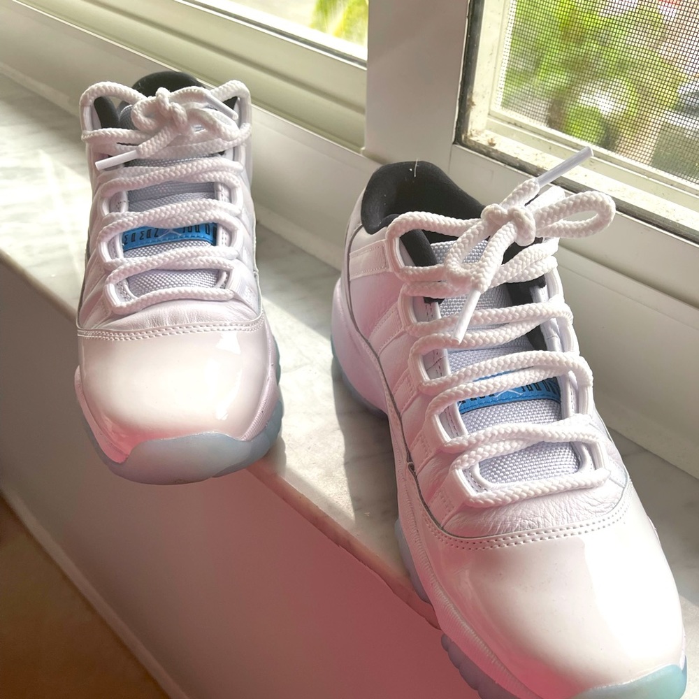 Authentic Jordan 11 Retro Low/Lengend Blue